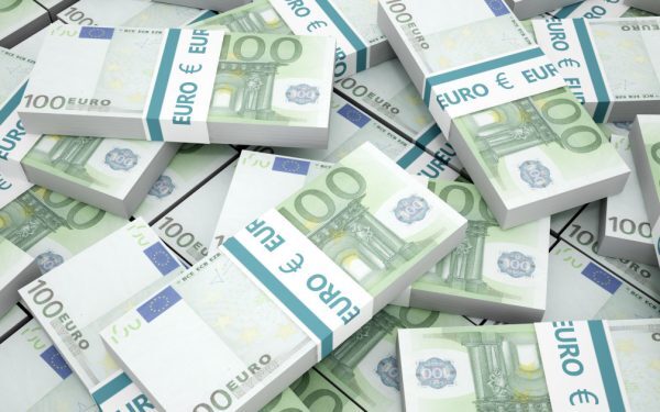 Un milion euro falși românești, scoși la bătaie din Suceava