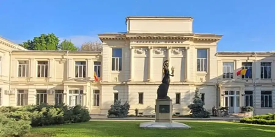 Academia Română: Blam pentru „fabrici” de articole, evaluare cercetători sub foc