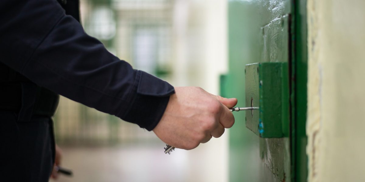 Droguri în închisori: S-a declanșat o luptă pentru siguranță