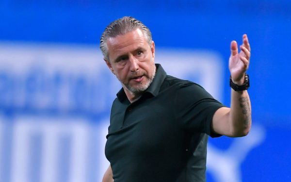 Reghecampf îl amenință pe atacantul plătit de Becali lui Hagi