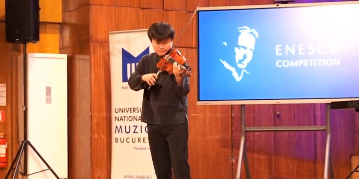 Băiat de 11 ani, uluitor la Enescu: Jayden King, vioara de la 3 ani