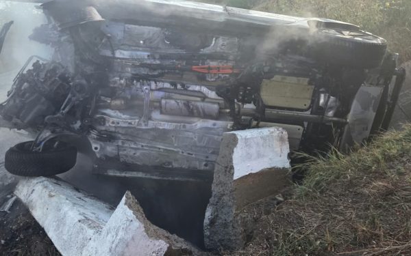 Suceava: Adolescenți arși de vii în mașină după accident