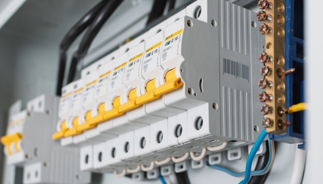 Hidroelectrica scumpește factura de curent din octombrie