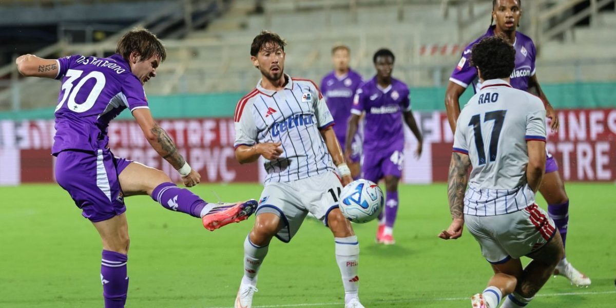 Fiorentina, victorie clară în Cupă. Drăgușin se califică