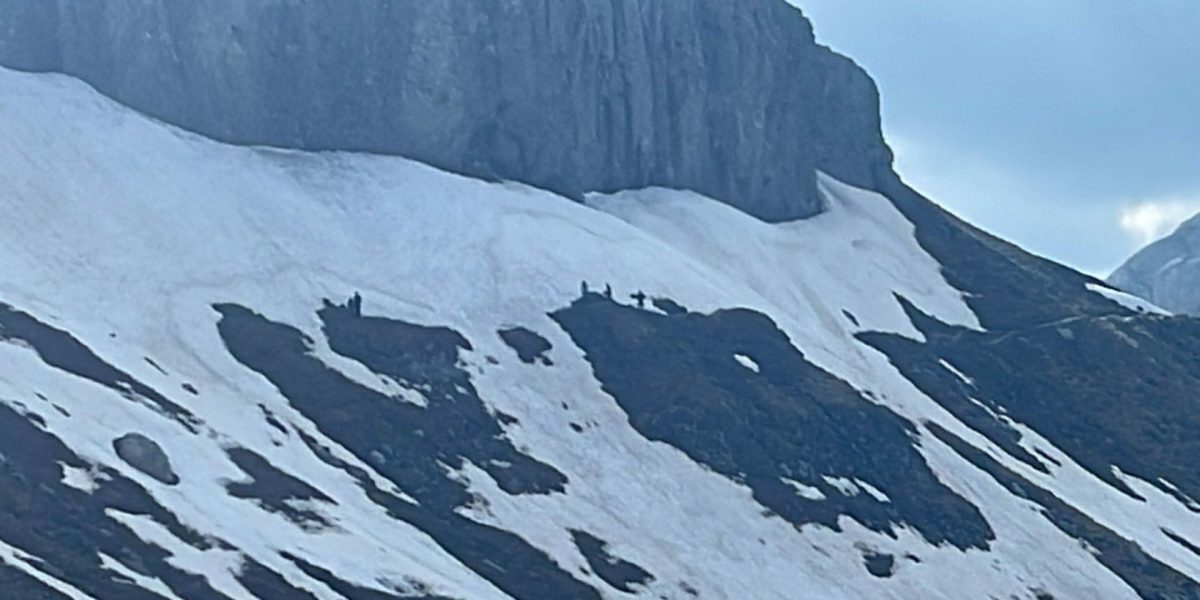 Ger și vânt puternic la munte, cod galben în 13 județe