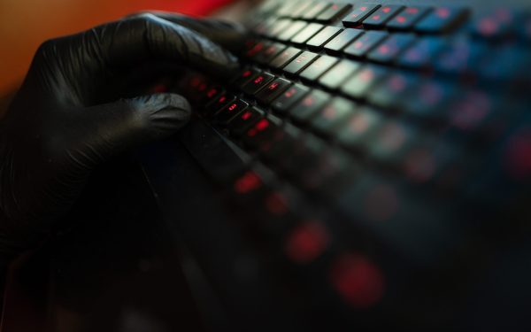 Spam: Milioane de mesaje cu caractere invizibile pacălesc filtrele