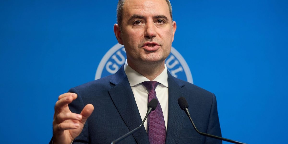 Nazare: ce avere, ce mireasă artistă de muzică populară