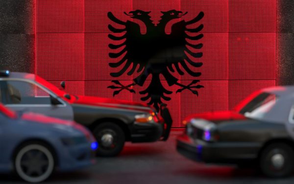 Șefa SPP Albania, coruptă, s-a predat autorităților