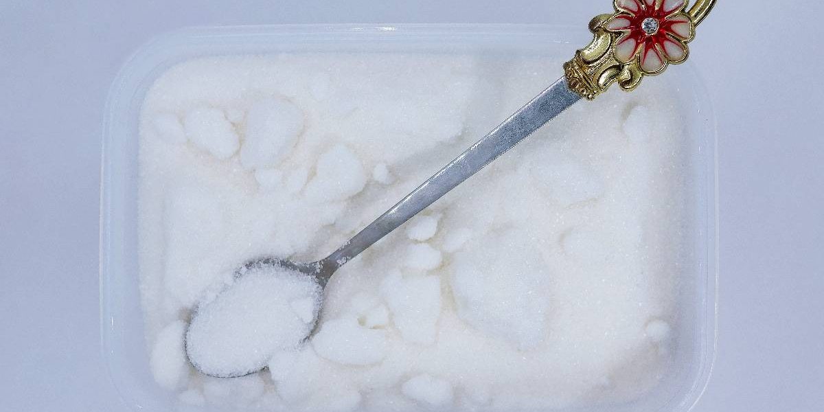 Gumă fără zahăr, risc crescut de infarct și AVC