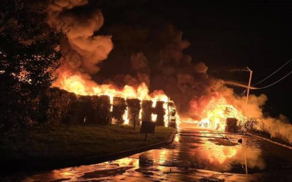Incendiu la stație de reciclare: fum gros, RO-Alert la Sibiu