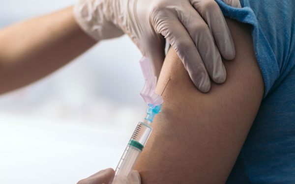 Gripa: Cine scapă de costuri la vaccinare