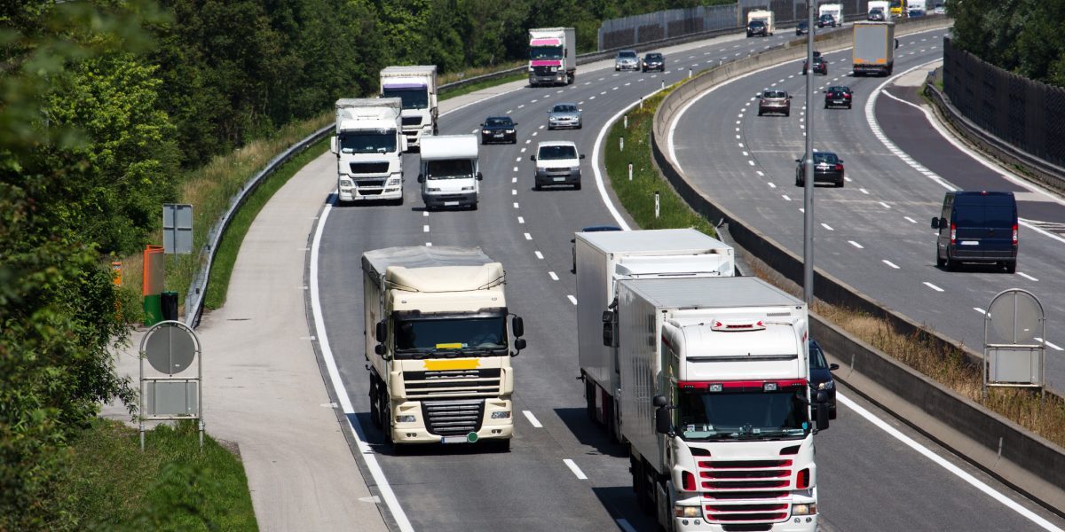 Taxare rutieră: CNAIR avertizează, transportatorii cer amânare