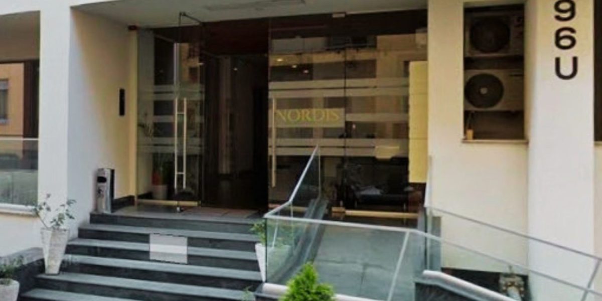 Omul de afaceri misterios: 100.000 EUR pe două parcări de 40.000 EUR