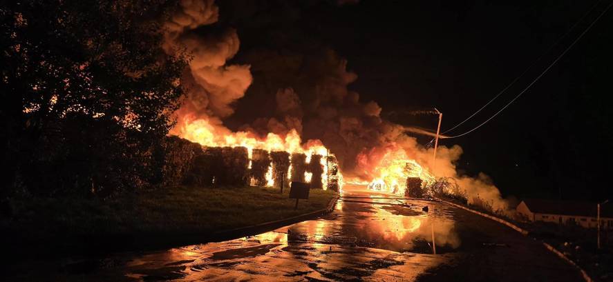 Incendiu violent lângă Sibiu. Mesaj RO-Alert transmis